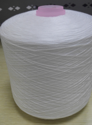 Alta tenacidad 20/2 20/3 Blanco crudo 100% poliéster de hilado para coser jeans