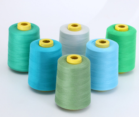 Multicolor 40/2 hilo de coser hecho girar el 100% del poliéster para Overlock