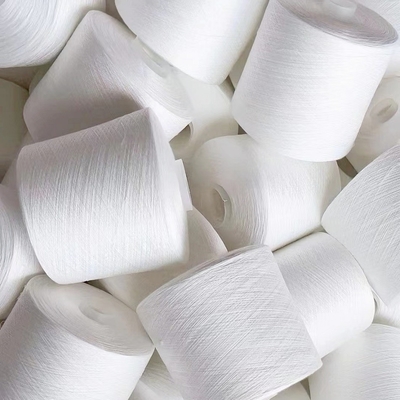 40s/2, 30s/2 Blanco crudo 100% poliéster de núcleo de hilado espumado Precio de fábrica
