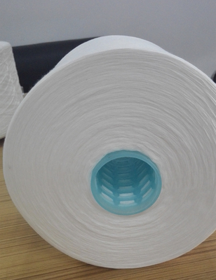 Hilados de polyester semi embotados crudos del blanco 100% fibras 42/2 de grapa de poliéster de Yizheng