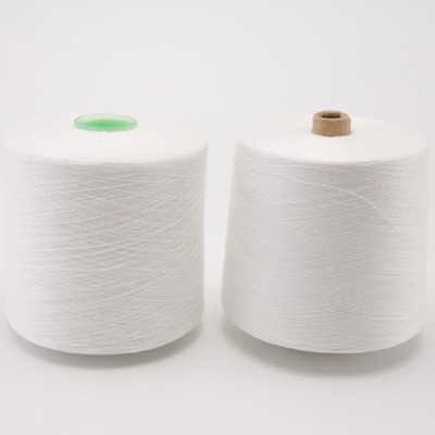 El poliéster crudo 100% del blanco hizo girar los hilados de polyester 20S 30S 40S 50S 60S para el hilo de coser